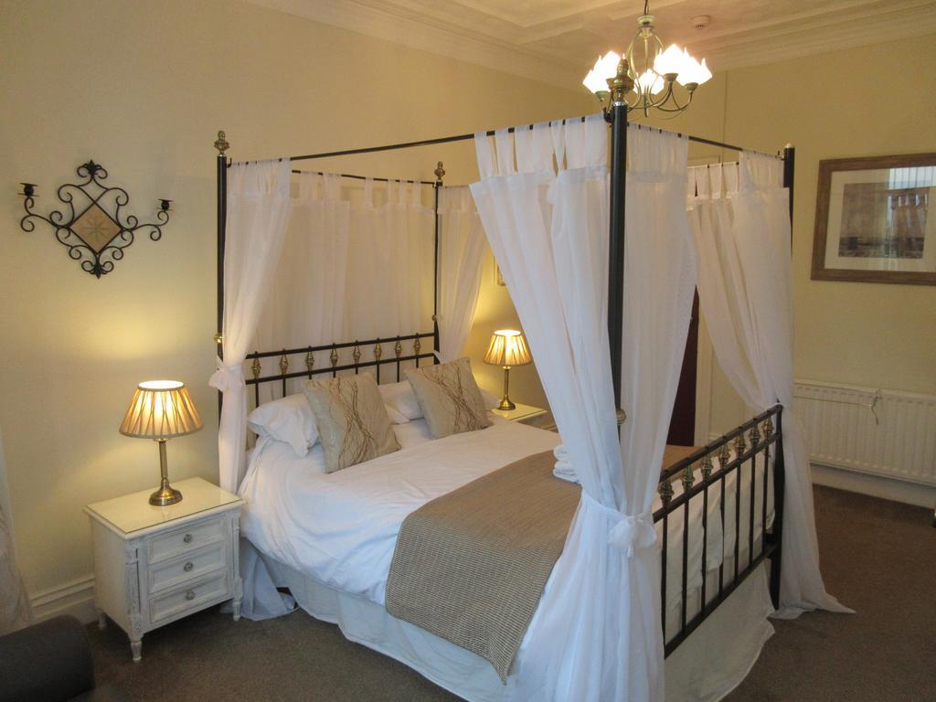 Mayfield Guesthouse ซันเดอร์แลนด์ ภายนอก รูปภาพ